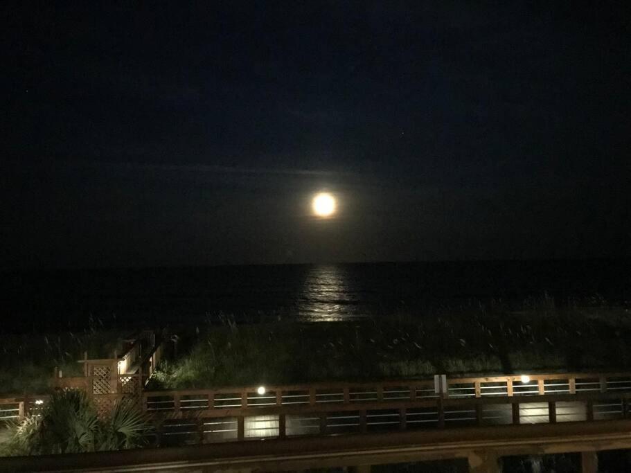 Oceanfront * Pool * Elevator * Boardwalk Daire Carolina Beach Dış mekan fotoğraf